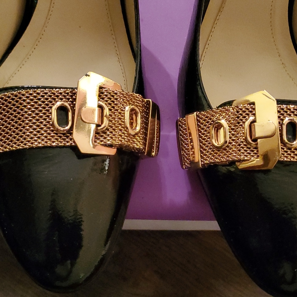 Shoe - Picture 4 of 5